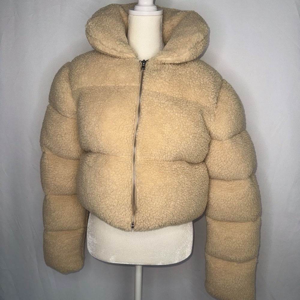 NWT Tan PrettyLittleThing Cropped Puffer Jacket